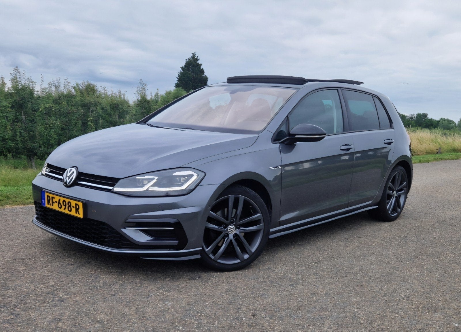 Volkswagen Golf 1.5 TSI 180pk 5D 2017 Grijs 2x R-line pano, Auto's, Volkswagen, Particulier, Golf, ABS, Achteruitrijcamera, Adaptieve lichten