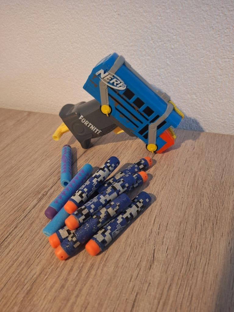 Nerf Fortnite Battle Bus incl 10 pijlen, Ophalen