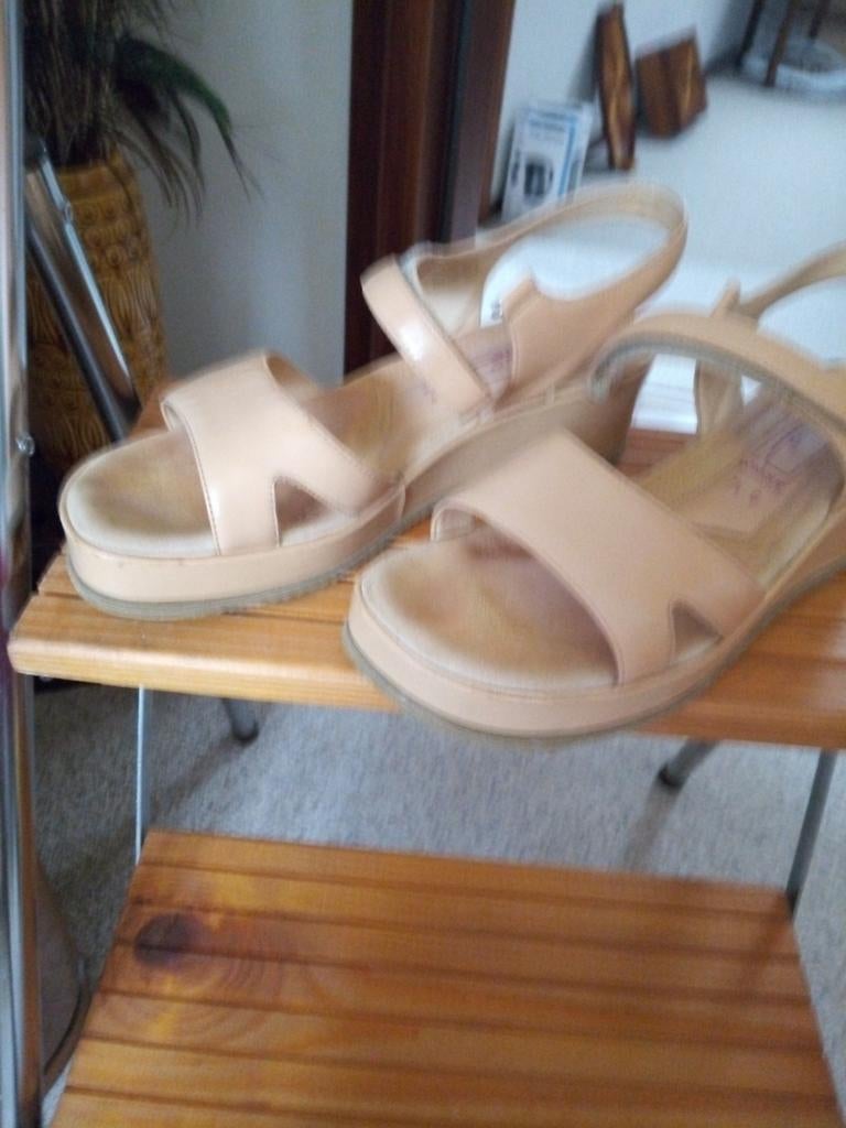 Orthopedische Dames sandalen maat 42 ZGAN !!!, Ophalen of Verzenden, Zo goed als nieuw, Sandalen of Muiltjes