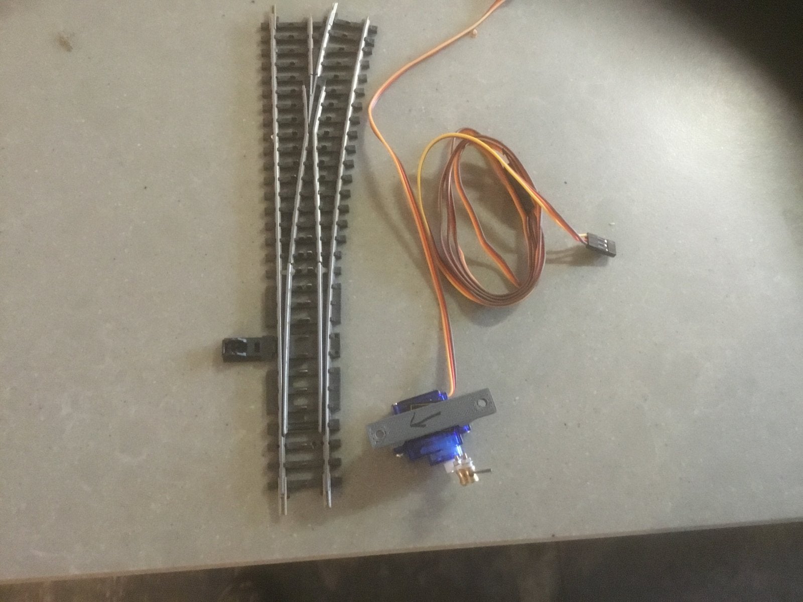Marklin slanke wissel rechts met servo, Hobby en Vrije tijd, Modeltreinen | H0, Wisselstroom, Gebruikt, Rails, Ophalen of Verzenden
