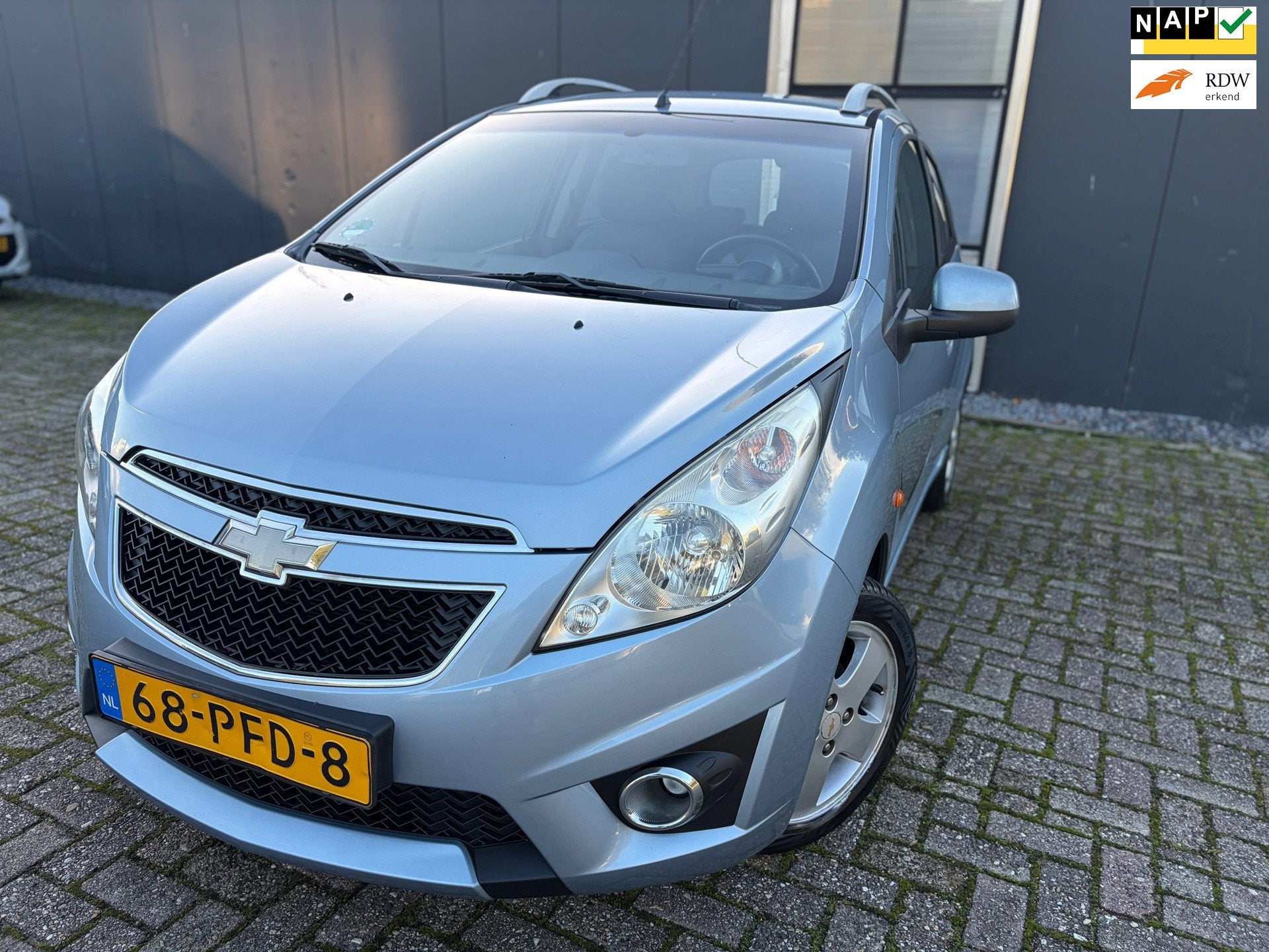 Chevrolet Spark 1.2 16V LT 1e EIG!/P.sensor/E.ramen/APK/NAP!, Auto's, Stof, Gebruikt, Zwart, 4 cilinders