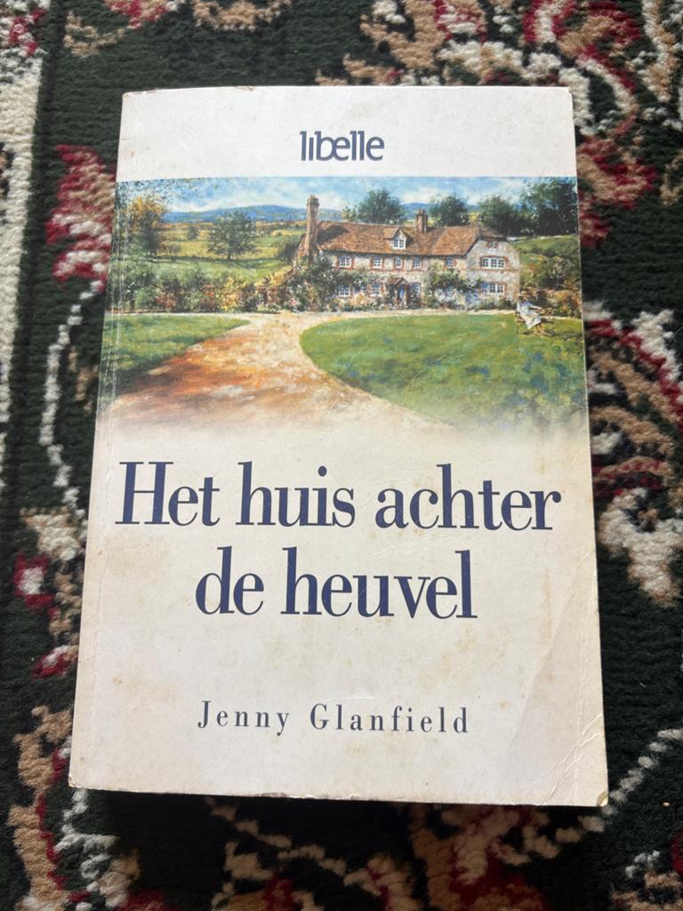 Het huis achter de heuvel - Jenny Glanfield (Libelle), Ophalen of Verzenden, Gelezen, Europa overig