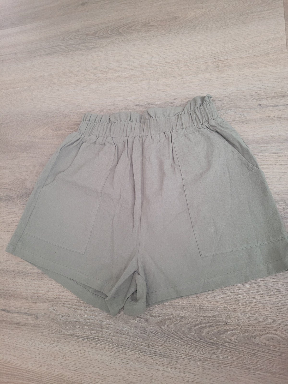 mooie groene korte broek, Kleding | Dames, Ophalen, Kort, Zeeman, Zo goed als nieuw