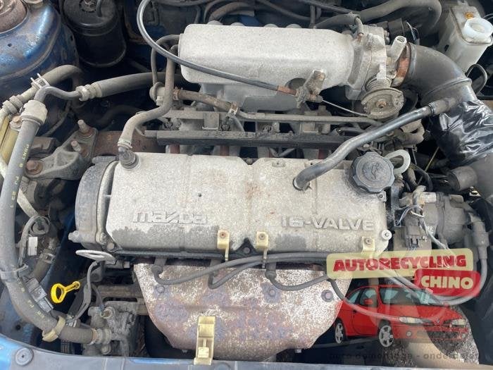 Motor van een Mazda 323, Auto-onderdelen, Ophalen, Gebruikt, -, -
