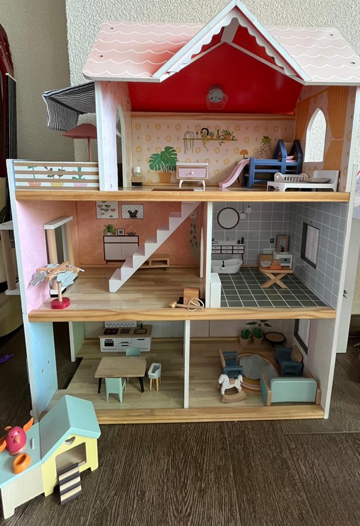 Leuk ingericht poppenhuis, Kinderen en Baby's, Speelgoed | Poppenhuizen, Gebruikt, Poppenhuis, Ophalen