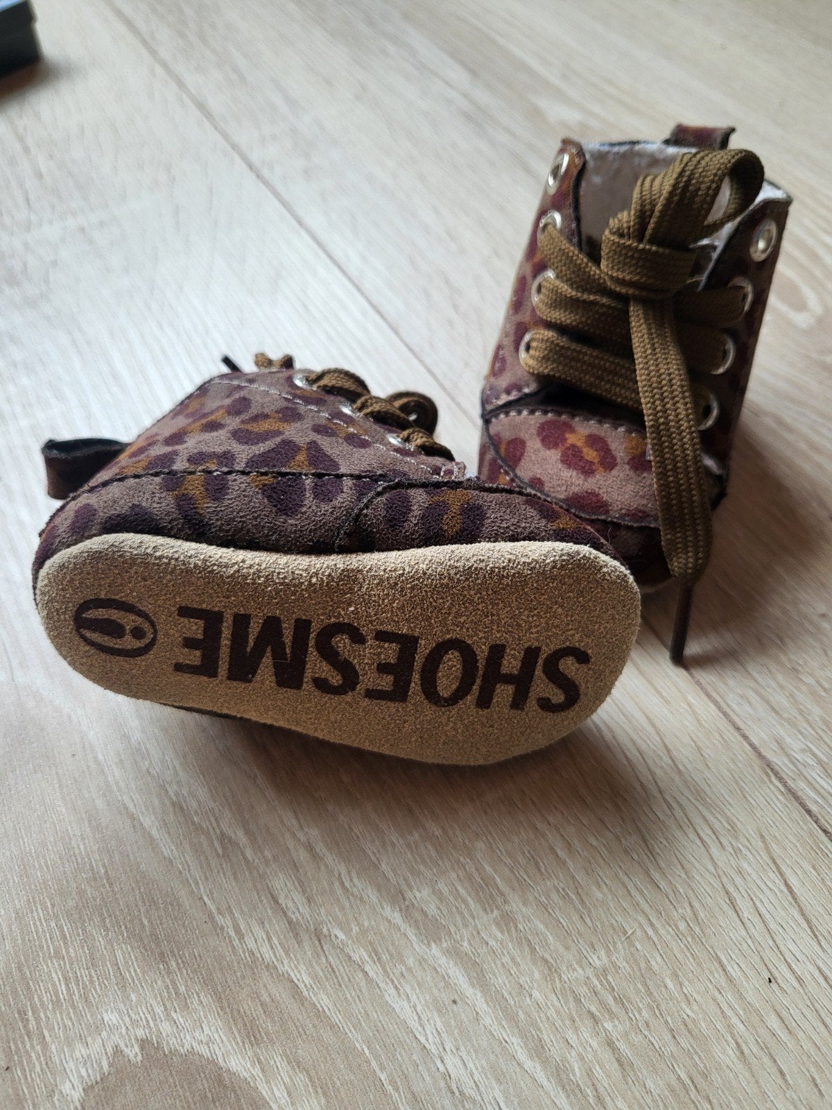Leuke Shoesme schoenen met luipaardprint - Maat 18, Kinderen en Baby's, Babykleding | Schoentjes en Sokjes, Slofjes, Jongetje of Meisje