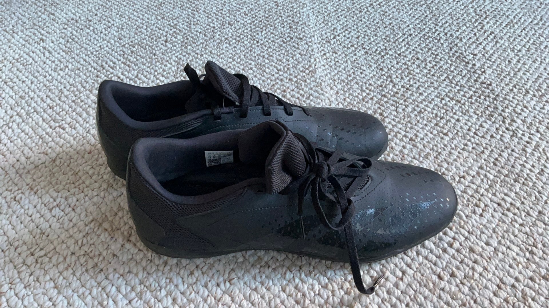 Heren adidas schoenen, Ophalen of Verzenden, Zo goed als nieuw, Zwart, Sneakers of Gympen