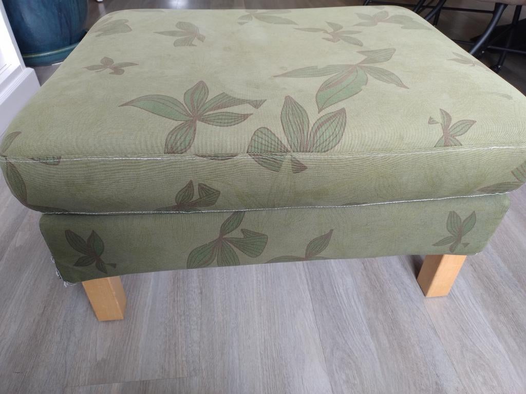 Ikea Karlstad voetenbank, afmeting +/- 80x60x45 cm, Ophalen, Gebruikt, Rechthoekig