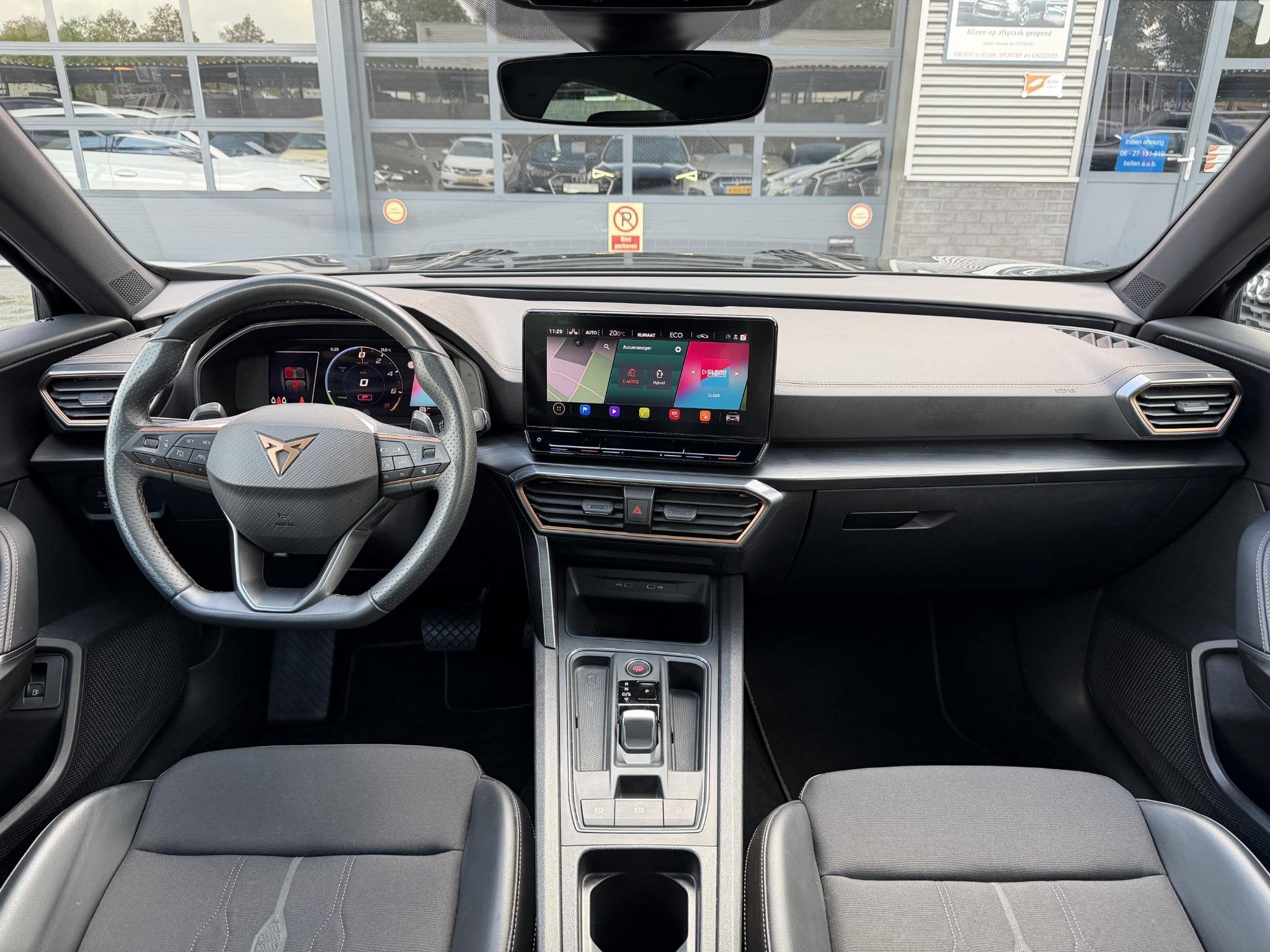 CUPRA Formentor 1.4 e-Hybrid VZ Copper Edition Pano | CarPla, Auto's, Gebruikt, 4 cilinders, Zwart, Automatische klimaatregeling