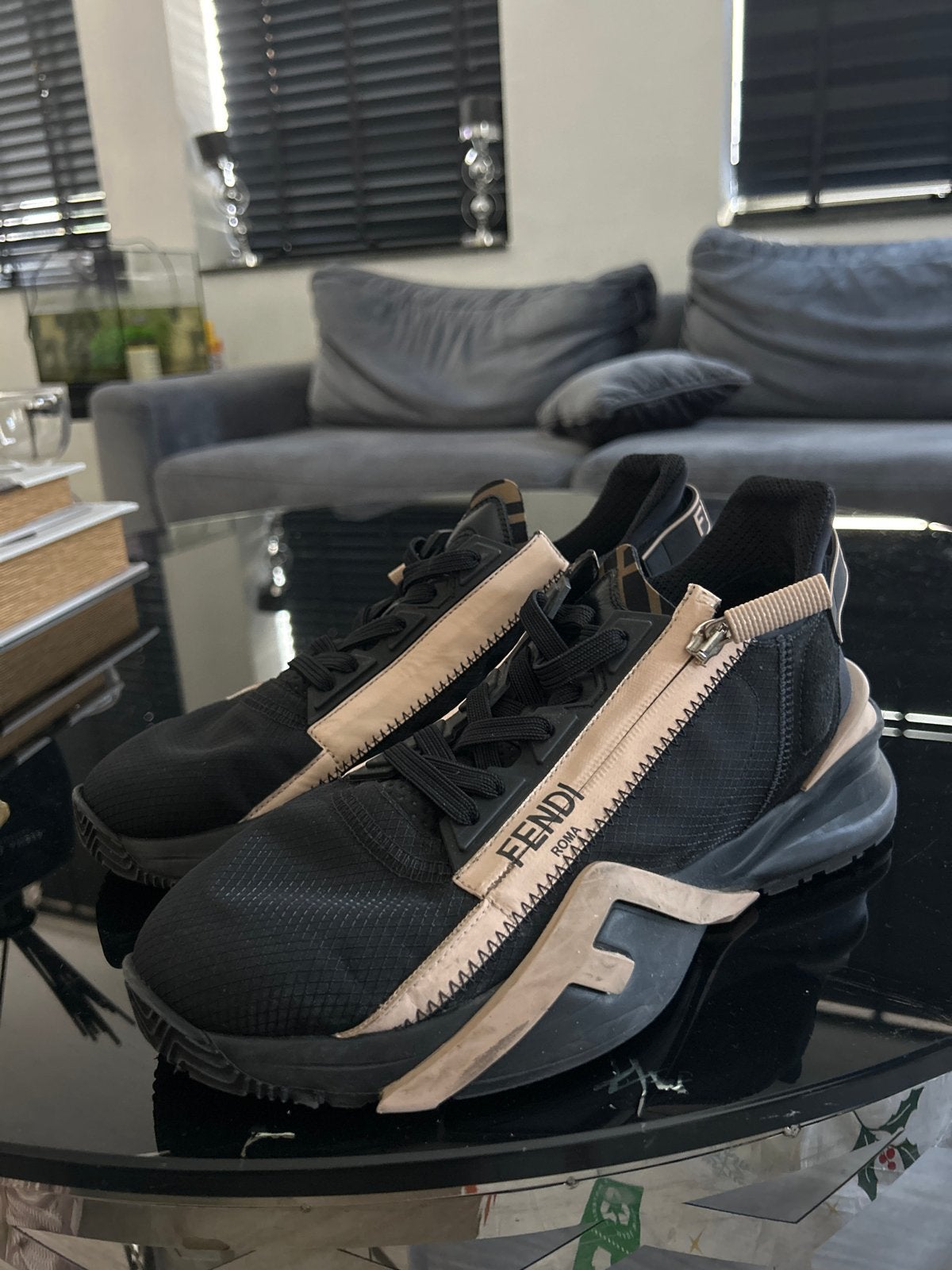 Fendi Flow Sneakers Zwart/Beige, Kleding | Dames, Schoenen, Ophalen, Zo goed als nieuw, Zwart, Sneakers of Gympen