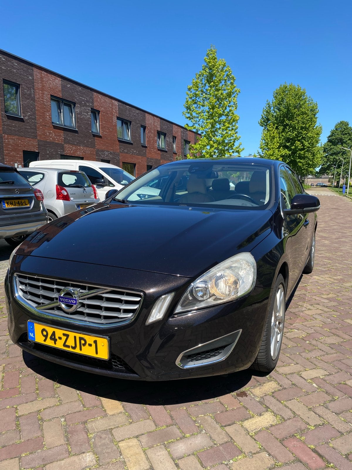 Volvo S60 T4F 1.6 132KW Powershift 2012 Zwart, 1596 cc, 1402 kg, 4 cilinders, 179 pk