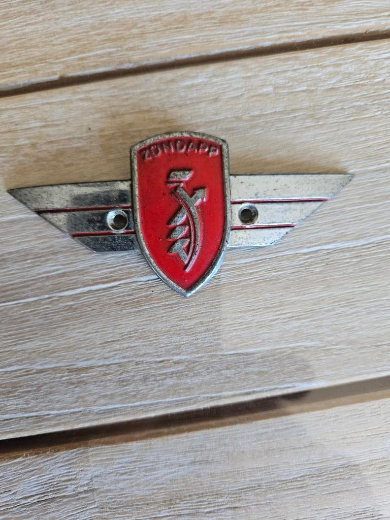 Zundapp metalen embleem - Vintage motorfiets badge, Ophalen of Verzenden, Gebruikt, Overige typen