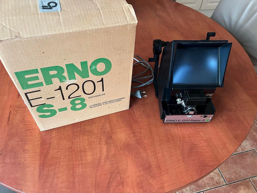 Erno E-1201 Super-8 Filmviewer in originele doos, Verzamelen, Fotografica en Filmapparatuur, Ophalen