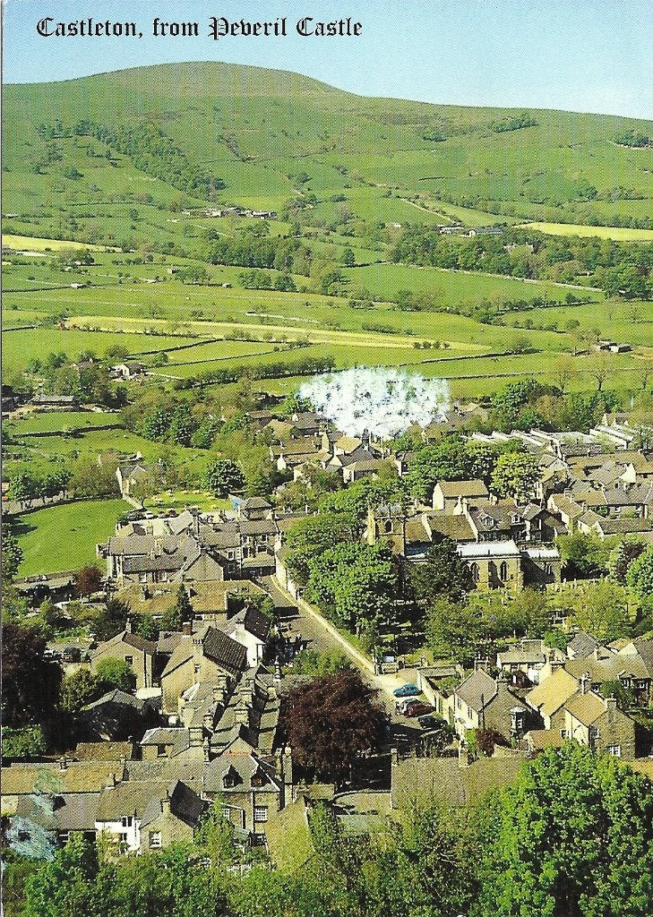 Ansichtkaart  	Castleton (Eng)	v/a Peveril Castle, Verzenden, 1980 tot heden, Gelopen, Engeland