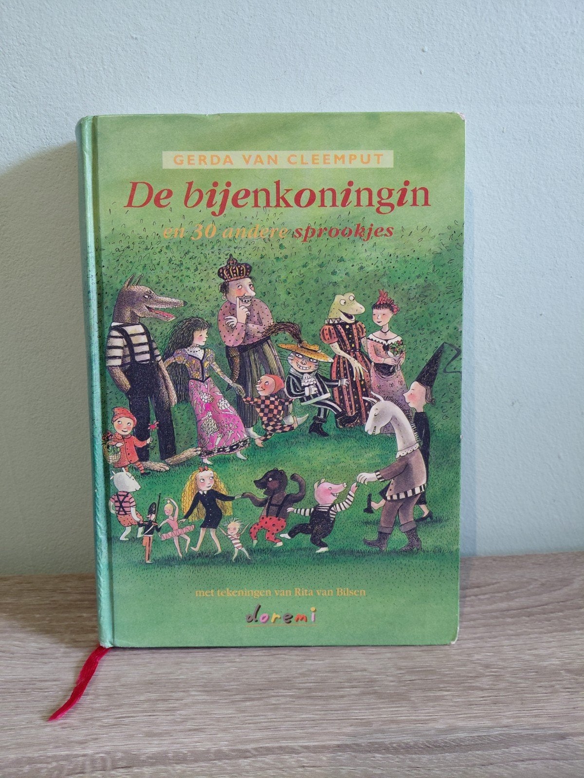 De Bijenkoningin en 30 andere sprookjes - Gerda van Cleemput, Ophalen of Verzenden, Gelezen, Gerda van Cleemput