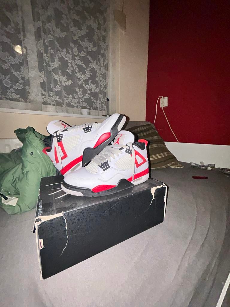 Nike Air Jordan 4 - Red Cement, Kleding | Heren, Schoenen, Wit, Ophalen of Verzenden, Sneakers of Gympen, Gedragen