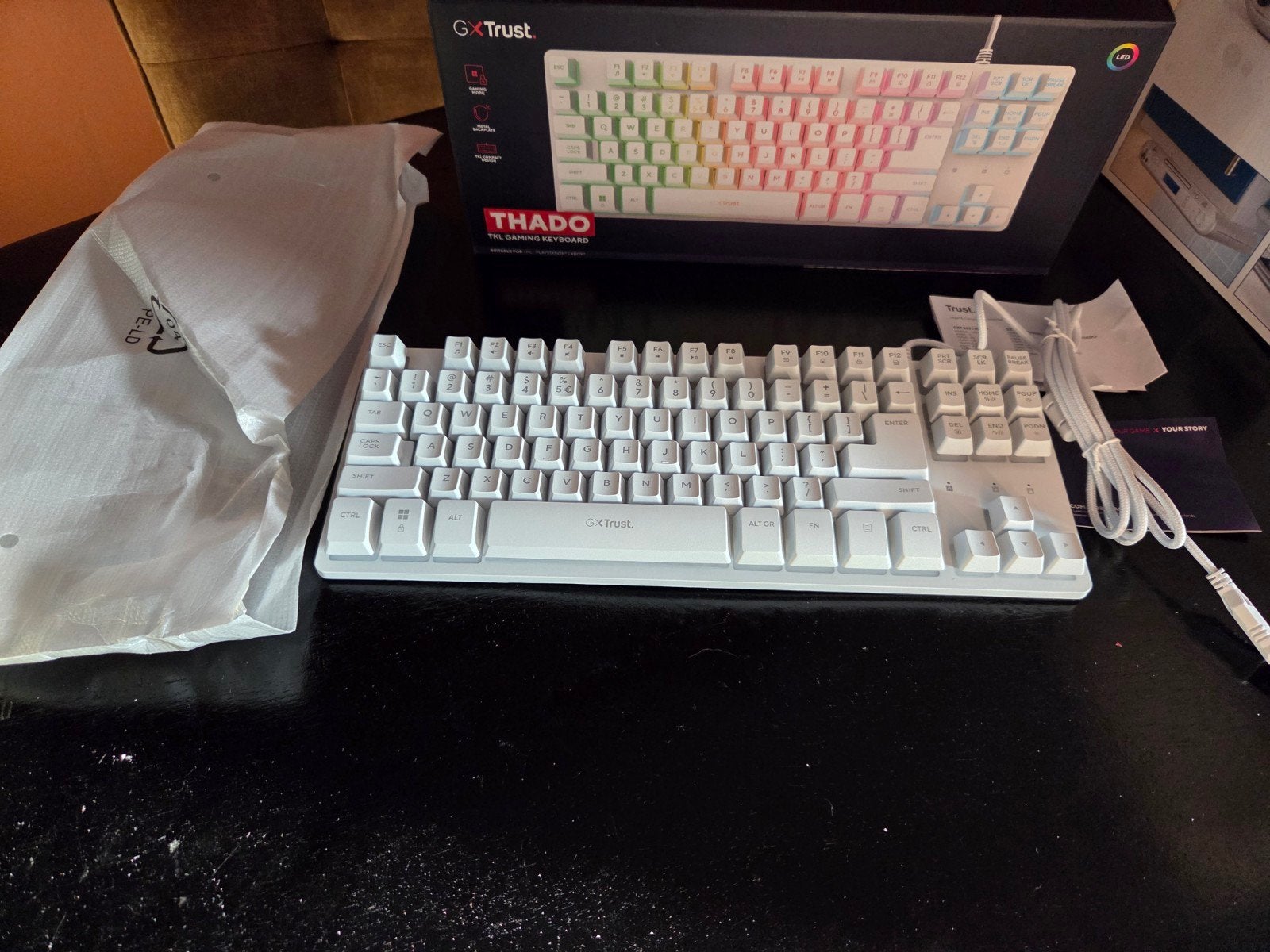 Trust - Trado TKL Gaming Keybord 833, Computers en Software, Toetsenborden, Ophalen of Verzenden, Zo goed als nieuw