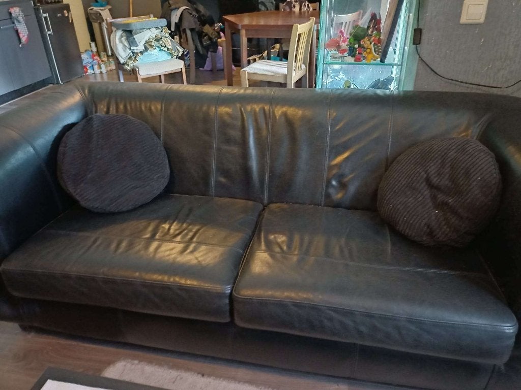 Gratis zwarte leren bank - zelf ophalen, Huis en Inrichting, Ophalen, Gebruikt, 150 tot 200 cm, Tweepersoons