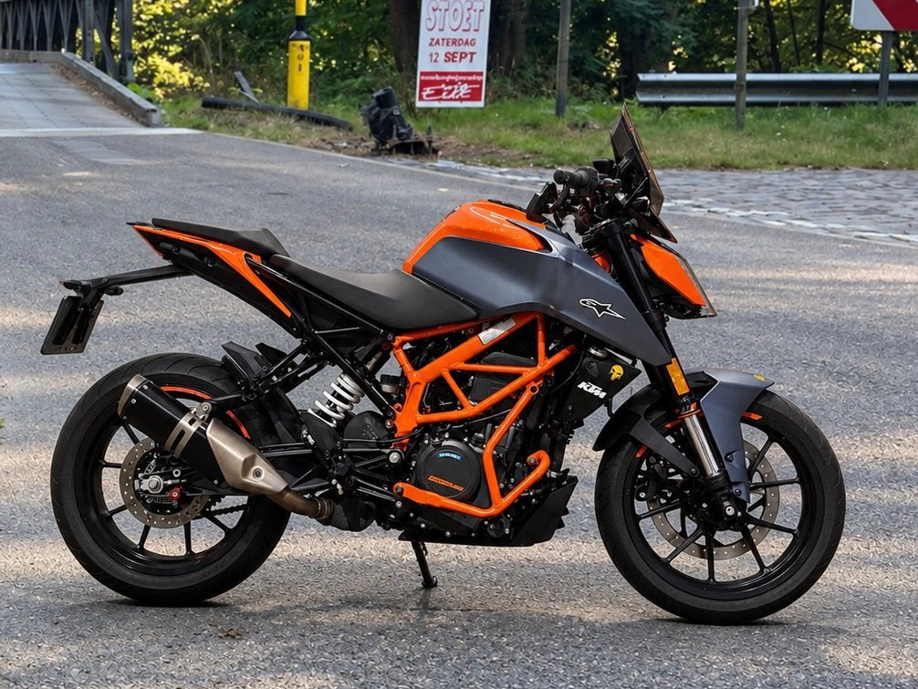 KTM 390 Duke nieuwstaat. 3600km, Motoren, Particulier, Naked bike