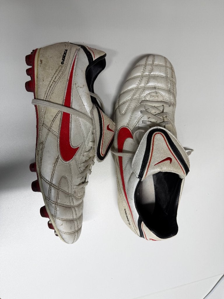 Nike Tiempo maat 45 - Wit, Sport en Fitness, Voetbal, Gebruikt, Verzenden, Maat XS of kleiner, Schoenen