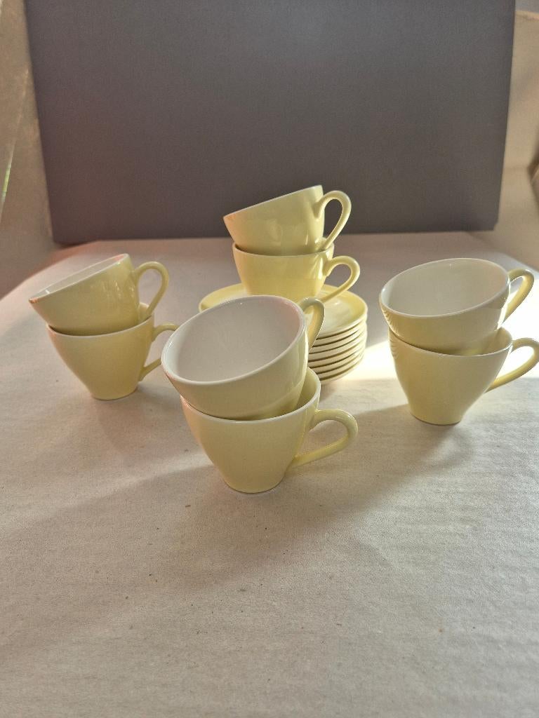 8 pastel koffiekopjes Royal Sfinx Maastricht, Ophalen of Verzenden, Zo goed als nieuw, Overige stijlen, Kop(pen) en/of Schotel(s)