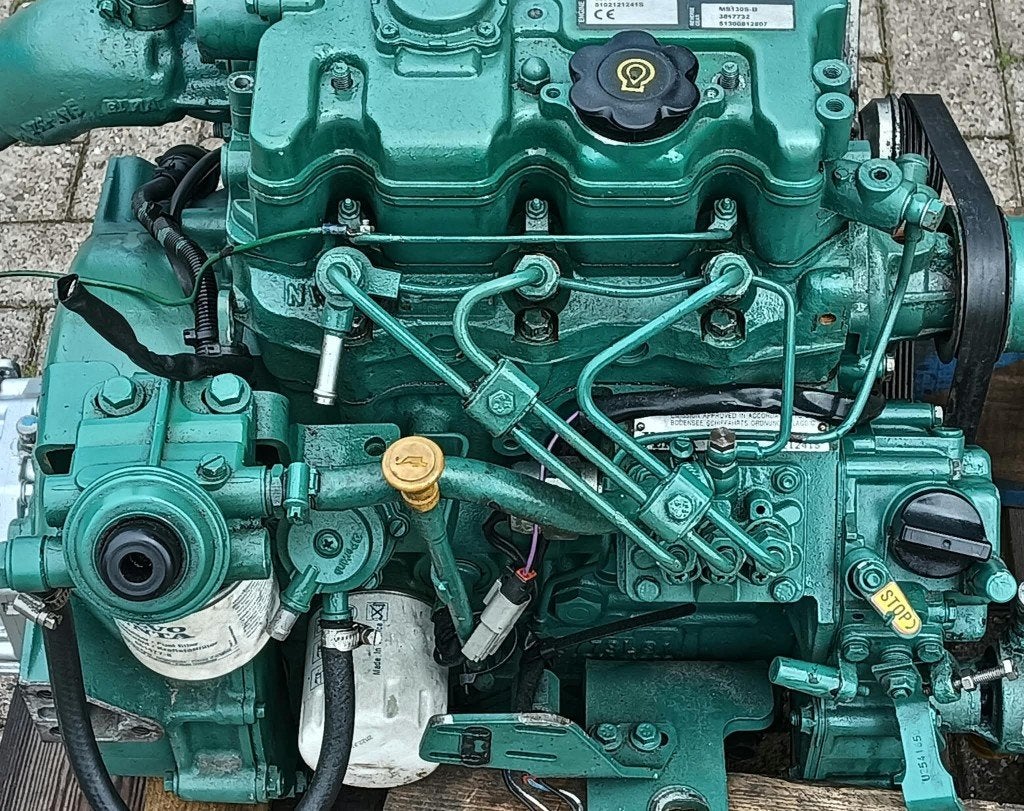 Volvo Penta d1.30 met dashboard, Ophalen, Zo goed als nieuw, Motor en Techniek, Zeilboot of Motorboot