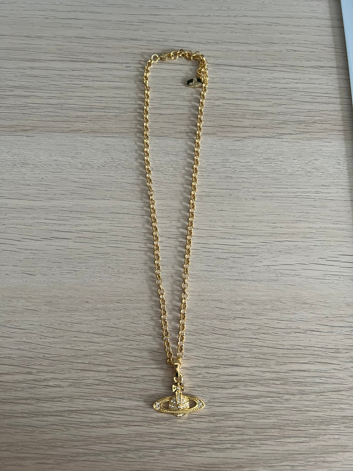 Vivienne westwood gold necklace, Ophalen of Verzenden, Zo goed als nieuw, Goud, Overige materialen