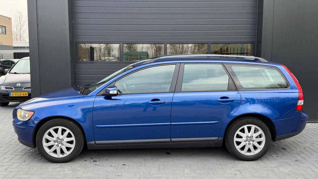 Volvo V50 1.8 Summum Airco|Leder|Trekhaak, Auto's, Voorwielaandrijving, 125 pk, Traction-control, 4 cilinders
