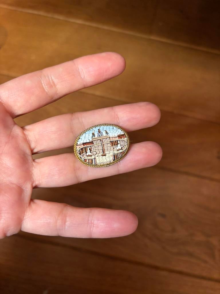 Antieke Italiaanse broche (micro-mozaïek), Ophalen of Verzenden, Zo goed als nieuw, Overige materialen