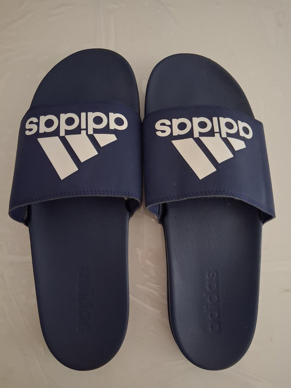 Adidas Adilette slippers - Blauw - Maat 46, Gedragen, Ophalen, Slippers, Blauw