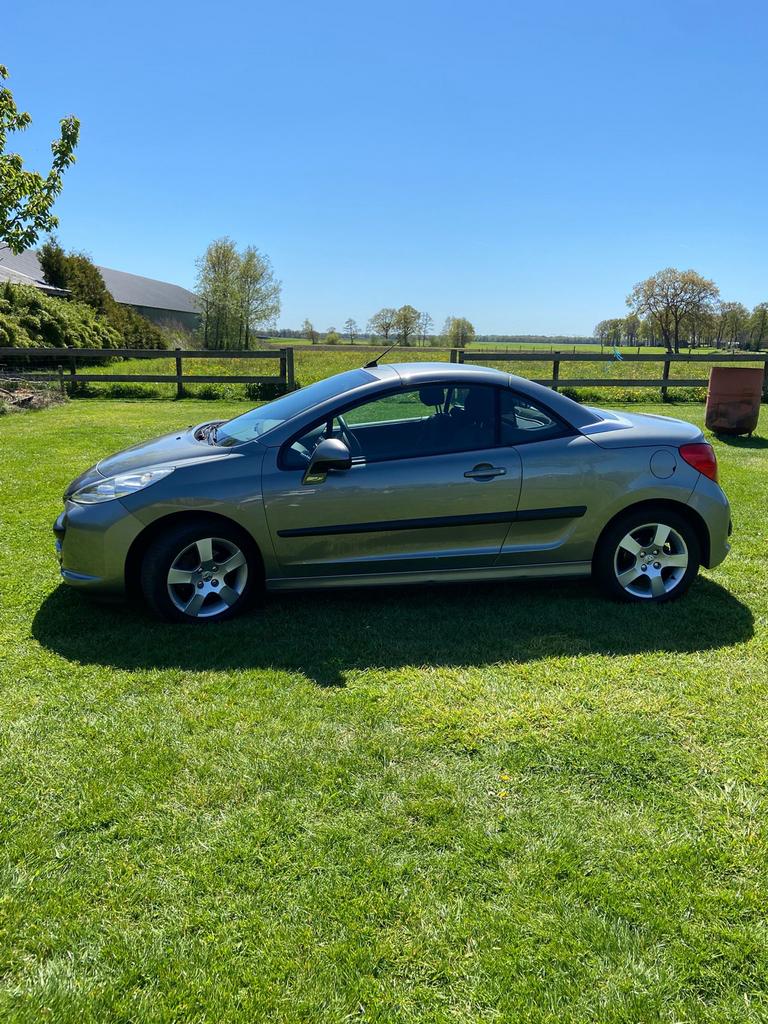 Peugeot 207 1.6 16V CC 88KW 2009 Grijs, Auto's, Voorwielaandrijving, 15 km/l, 4 cilinders, Cabriolet