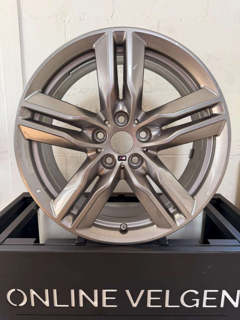 Set 18 inch originele BMW velgen BMW X1 F48 BMW X2 F39 570M, Niet ingevuld, 18 inch, Gebruikt, Banden en Velgen