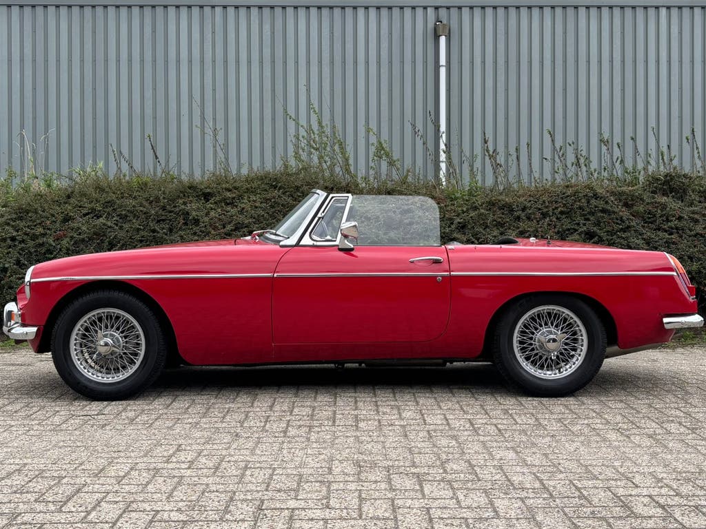 MGB 1.8 Cabriolet 1967 Rood / Oldtimer / Klassieker / Rally!, foto 8
