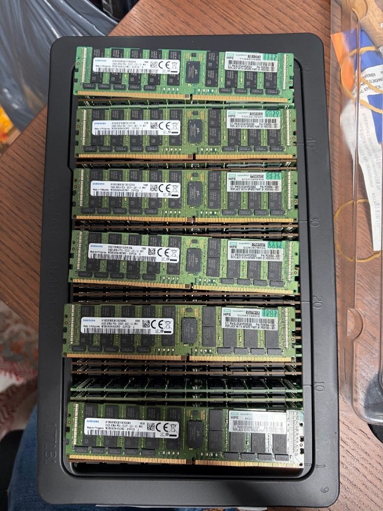 GEVRAAGD! Bulk DDR4/DDR5 Server geheugen 16/32GB/64GB/128GB, Server, DDR4, Ophalen of Verzenden, Zo goed als nieuw