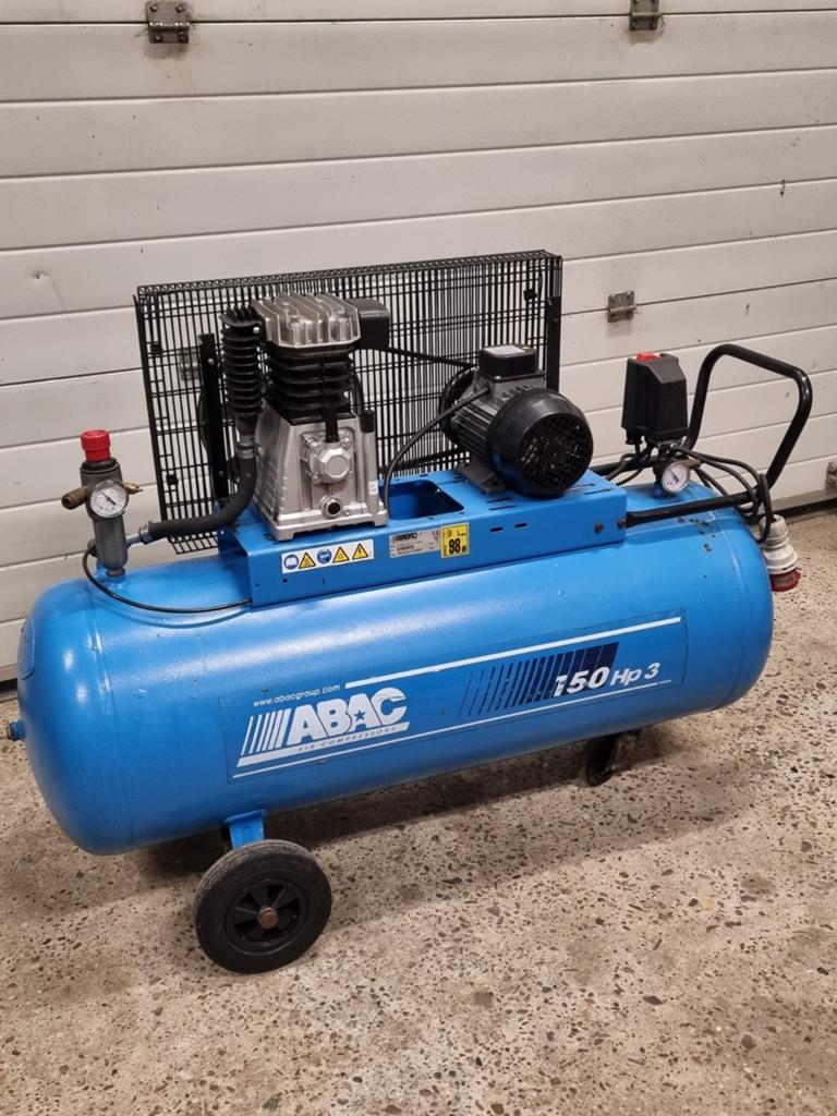 Compressor, Doe-het-zelf en Verbouw, Compressors, Gebruikt, Ophalen of Verzenden, 200 tot 400 liter/min, Mobiel