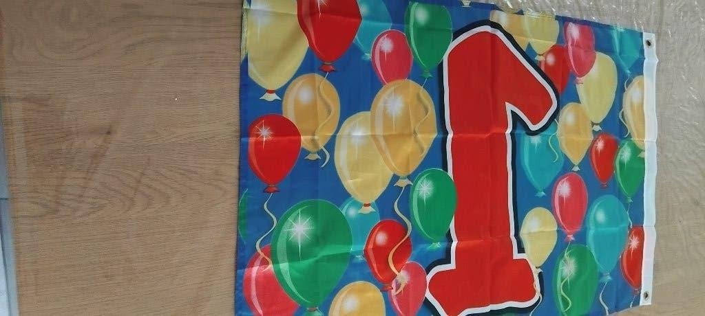 vlag 1 jaar, Ophalen of Verzenden, Zo goed als nieuw