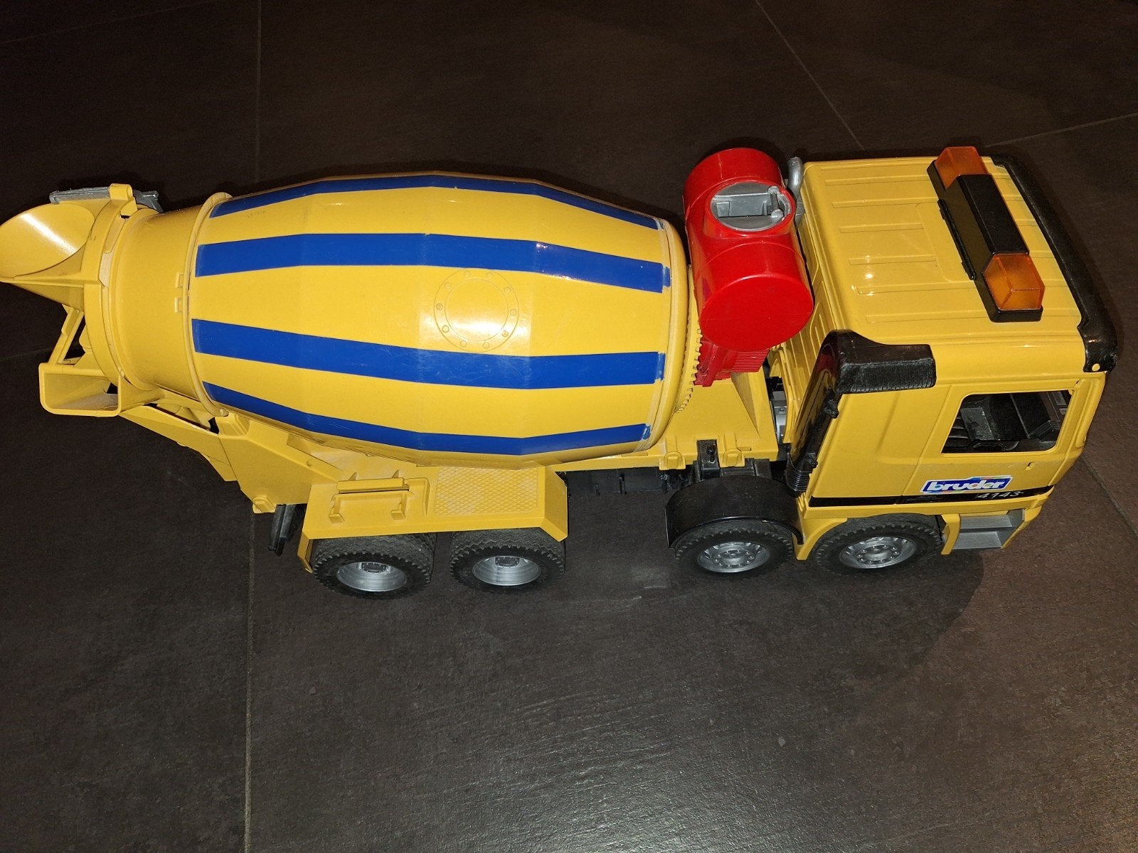 Bruder cementwagen, Ophalen, Gebruikt
