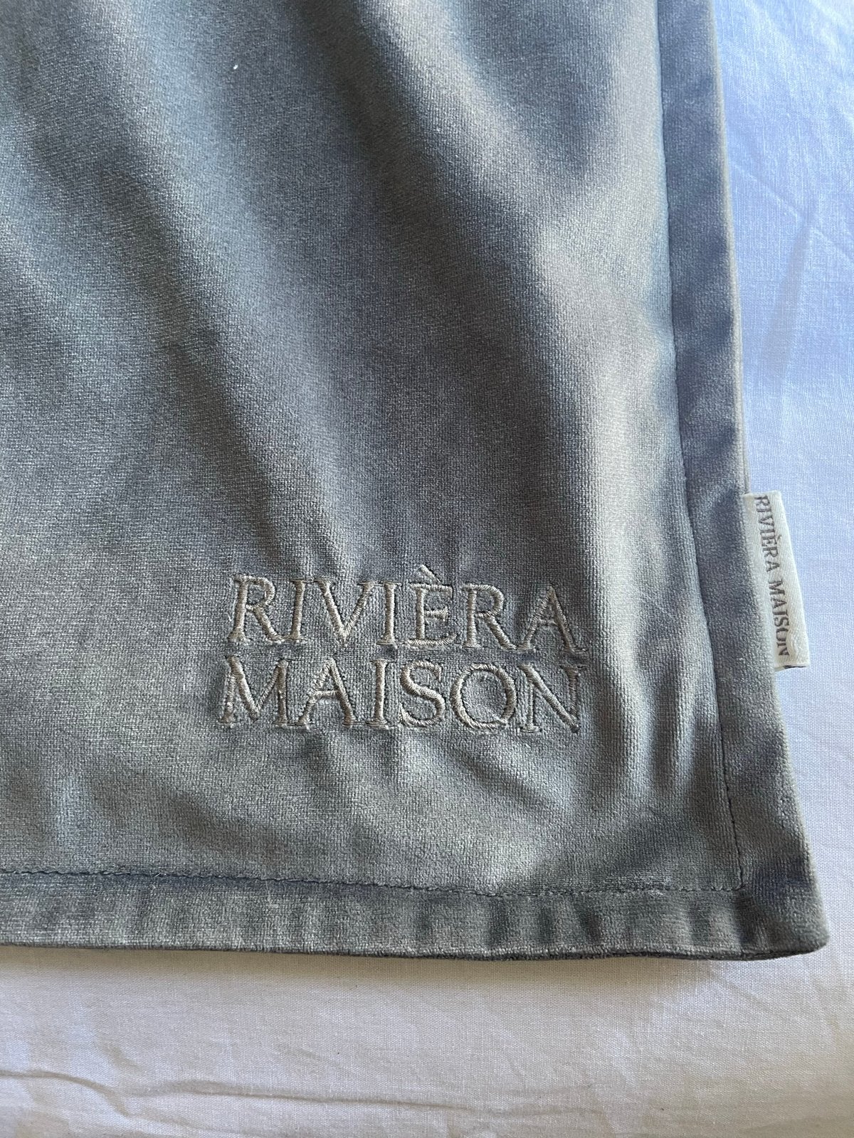 Riviera Maison Mason kussenhoes 2x  grijs velvet/velours, Ophalen of Verzenden, Zo goed als nieuw, Grijs, Vierkant