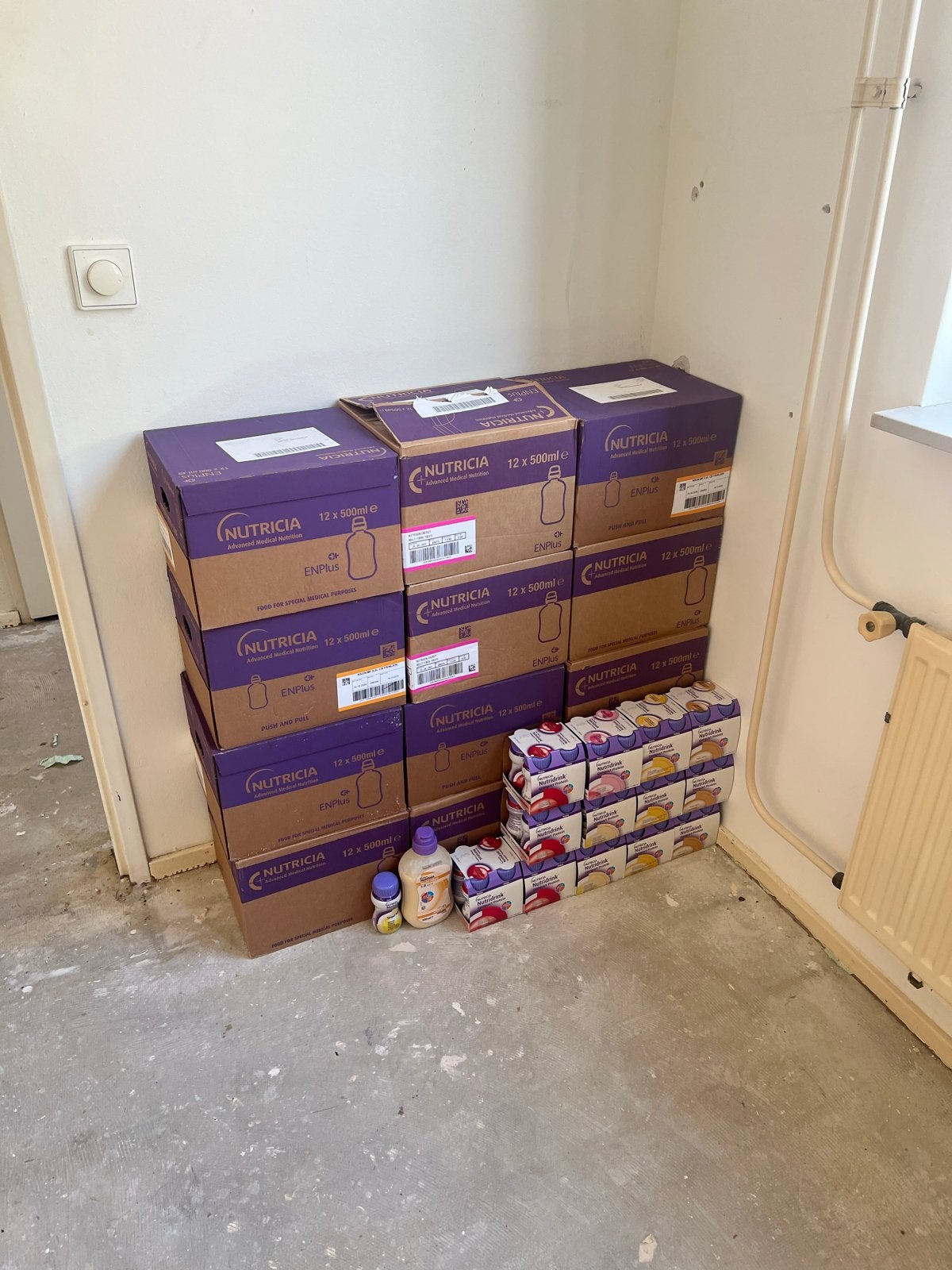 Grote partij Nutricia en Nutridrink (145x 0,5L, 53x 0,2L), Diversen, Levensmiddelen, Ophalen