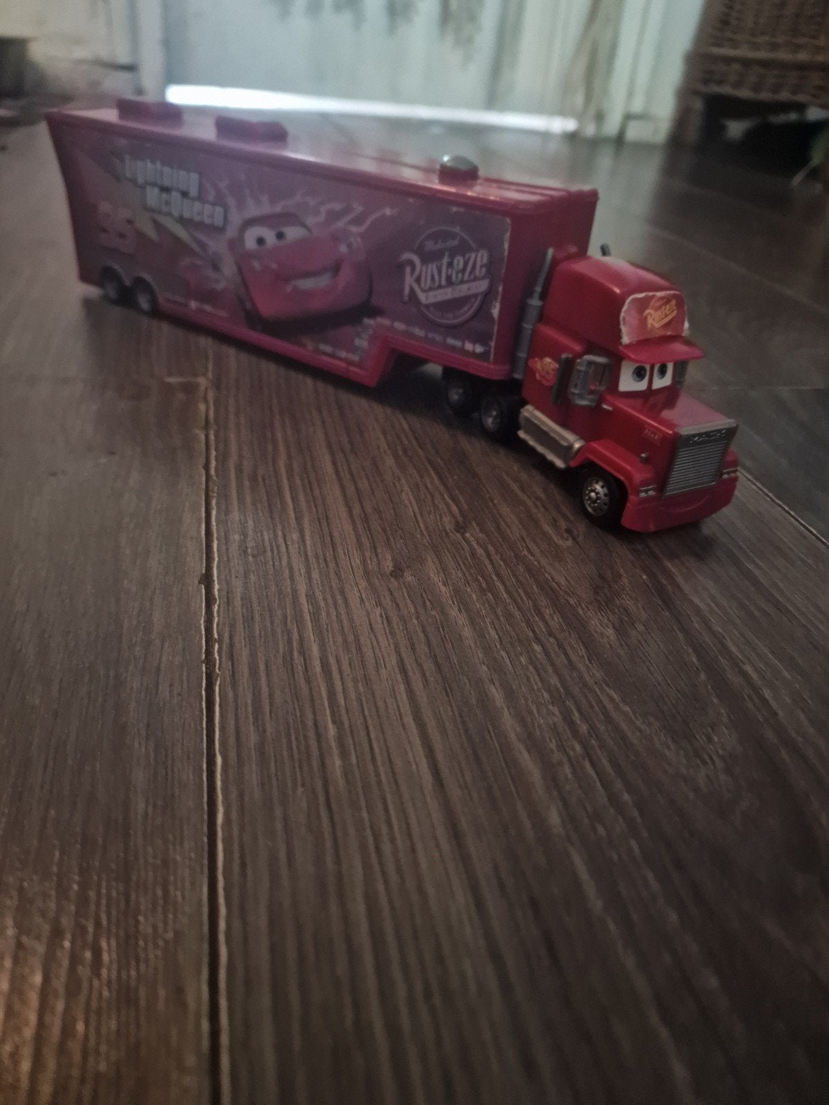 Disney cars mack vrachtwagen met trailer, Ophalen of Verzenden