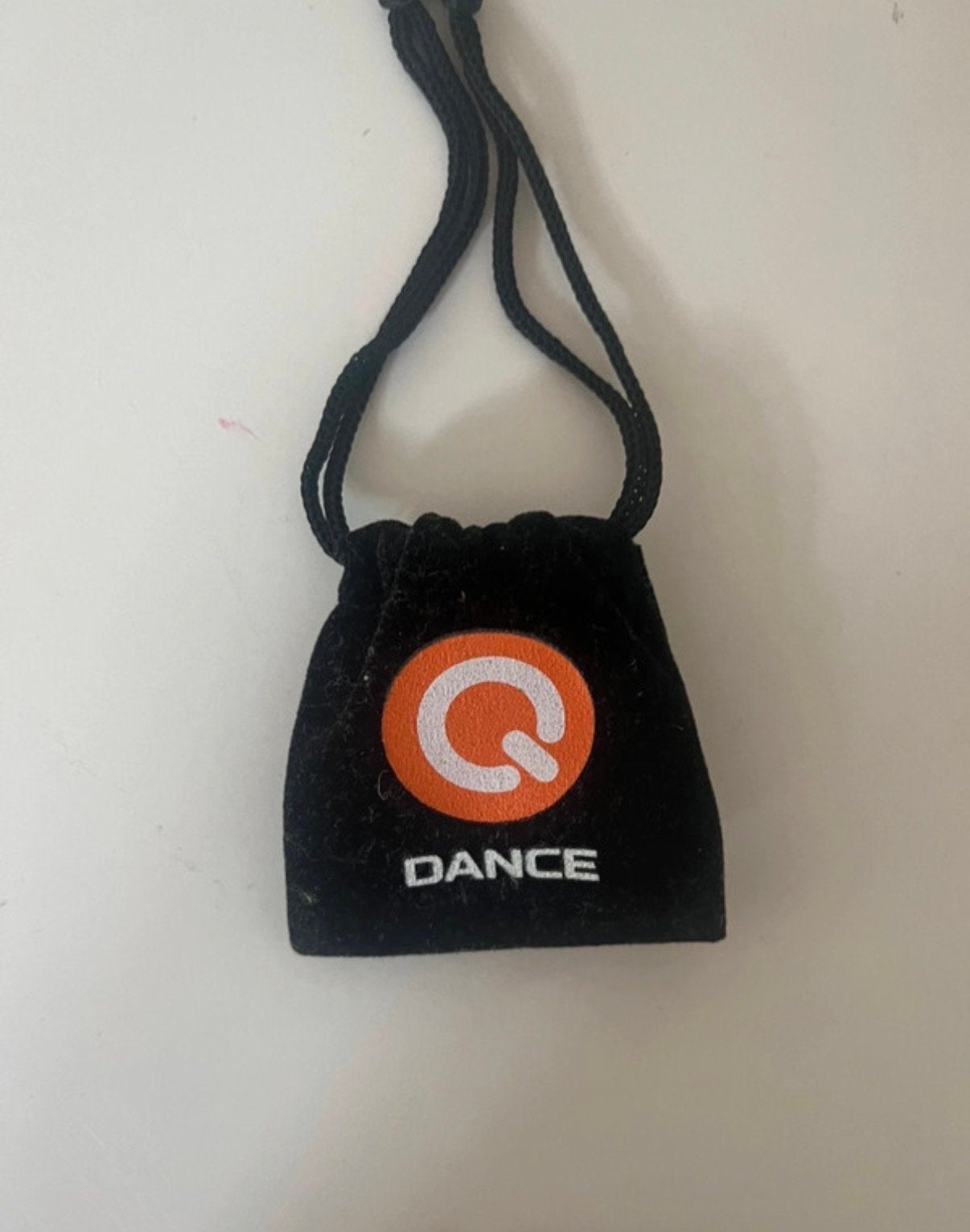 Q-dance klein fluwelen zakje - tasje - Hardstyle, Ophalen of Verzenden, Zo goed als nieuw