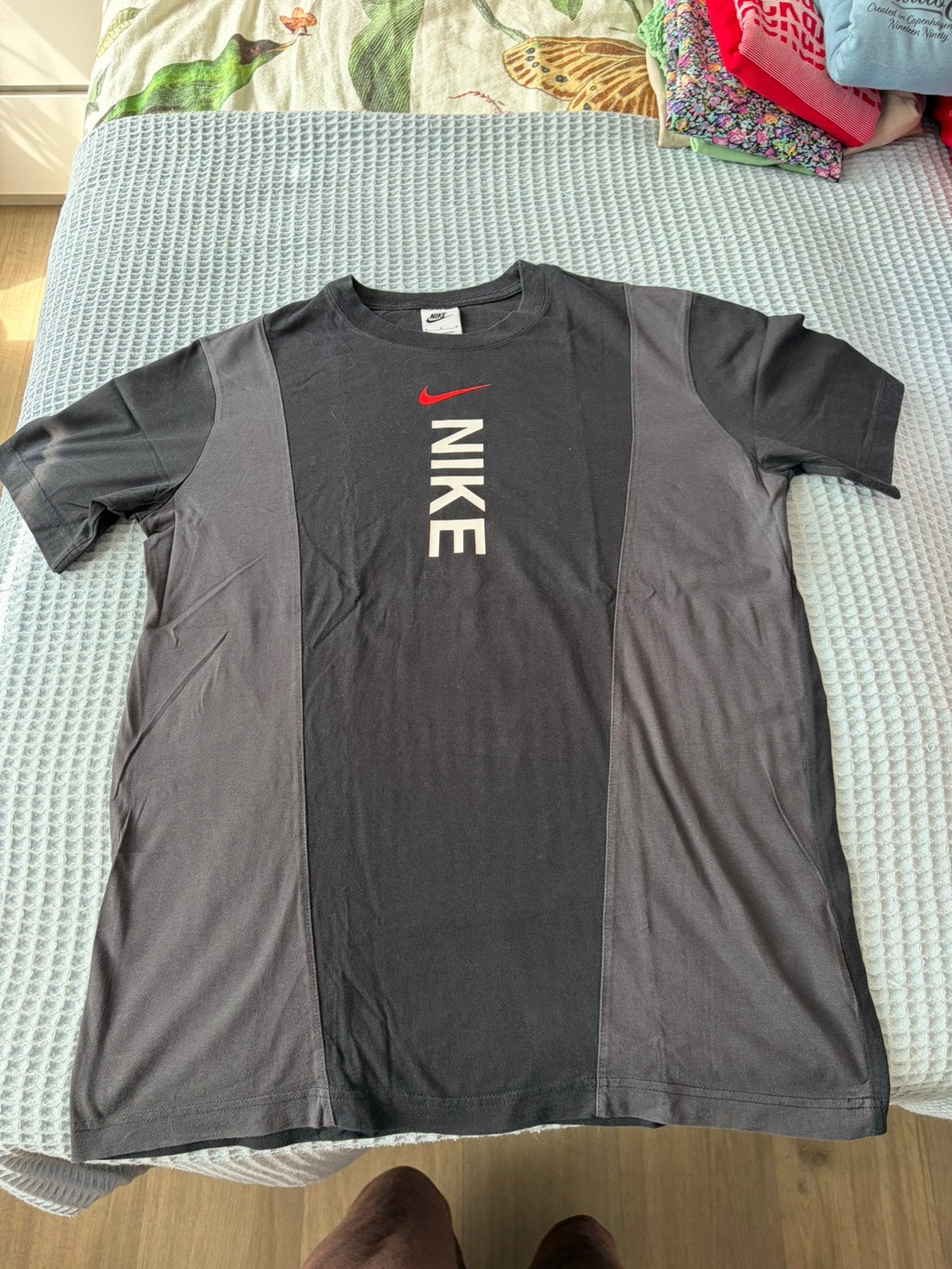 Zwart grijs ‘t-shirt van Nike maat M, Ophalen of Verzenden, Gedragen, Maat 48/50 (M), Zwart