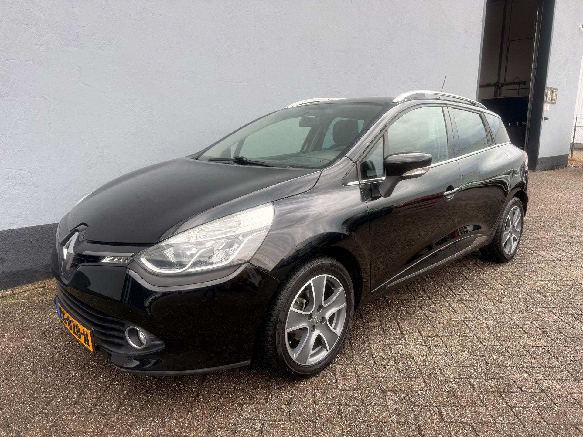 Renault Clio Estate 0.9 TCe Night&Day, Voorwielaandrijving, 898 cc, Gebruikt, Euro 6