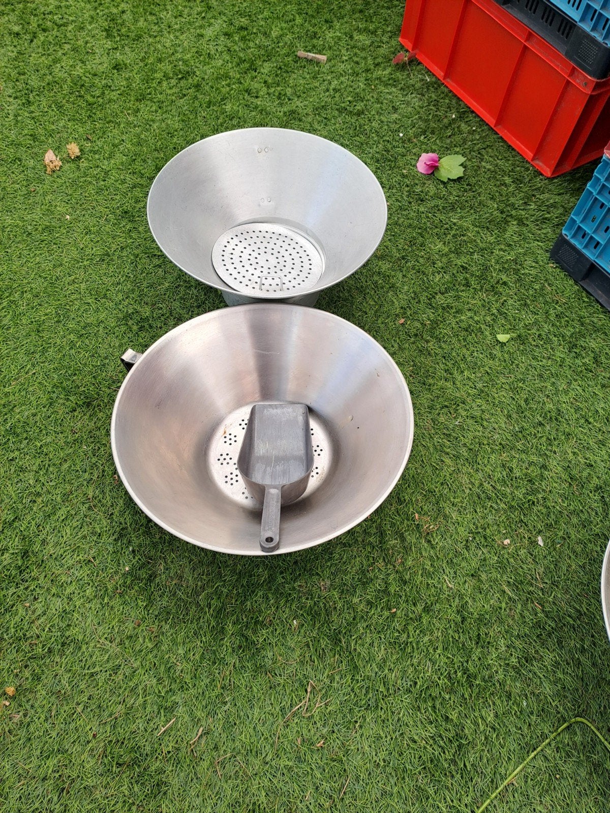Grote a professionele aluminium zeef/vergiet met schep, Zilver, Ophalen of Verzenden, Metaal, Overige merken