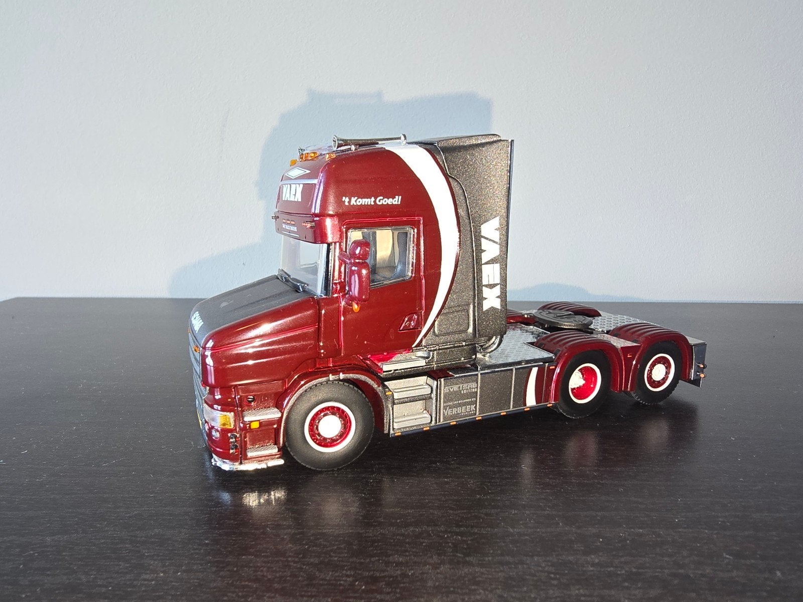WSI Models Scania S-serie V8 6x2 Vaex 't Komt Goed, Ophalen of Verzenden, Nieuw, Bus of Vrachtwagen, Wsi