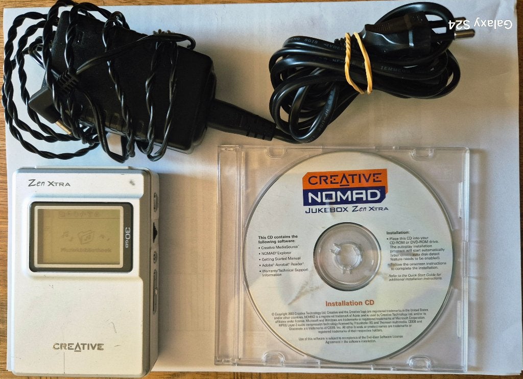 Creative Zen XTRA 30GB MP3-speler met accessoires, Ophalen of Verzenden, Gebruikt, Creative, 20 tot 40 GB