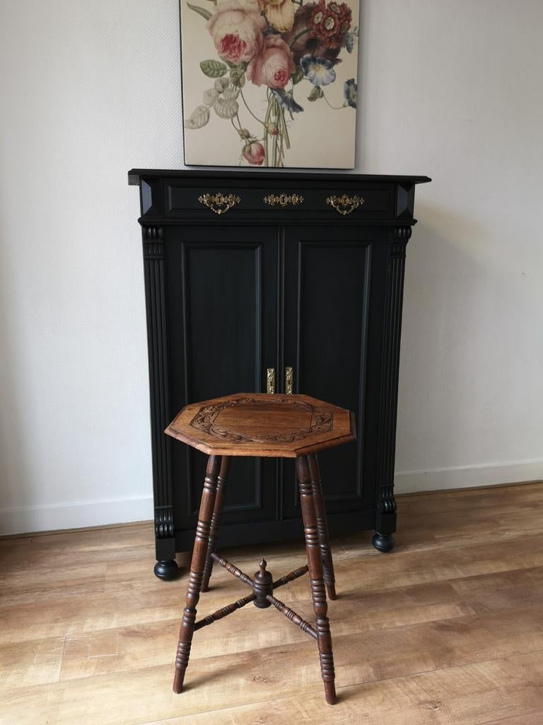 Antieke bijzettafel, Oer Nij, Ophalen