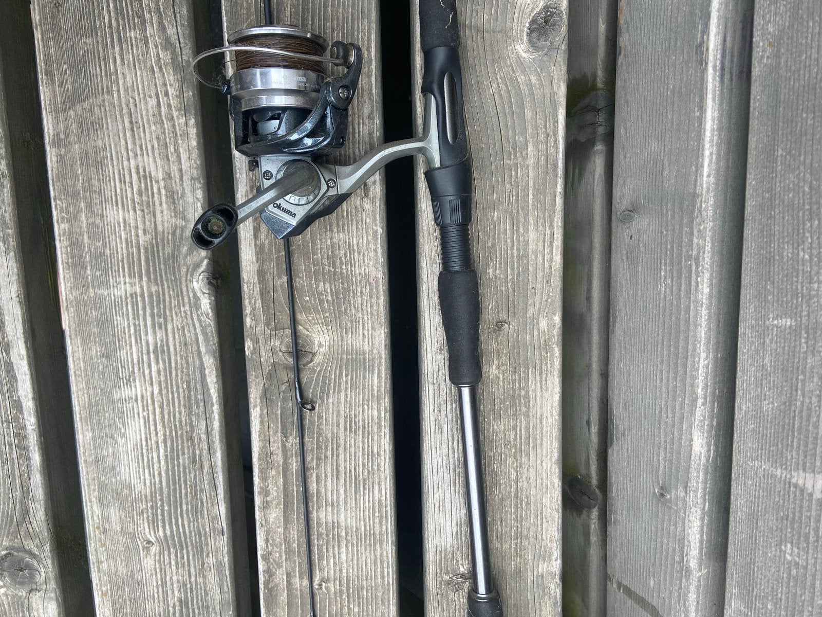 Okuma Vissershengel met Molen - Gebruikt, Ophalen of Verzenden, Gebruikt, Complete hengel