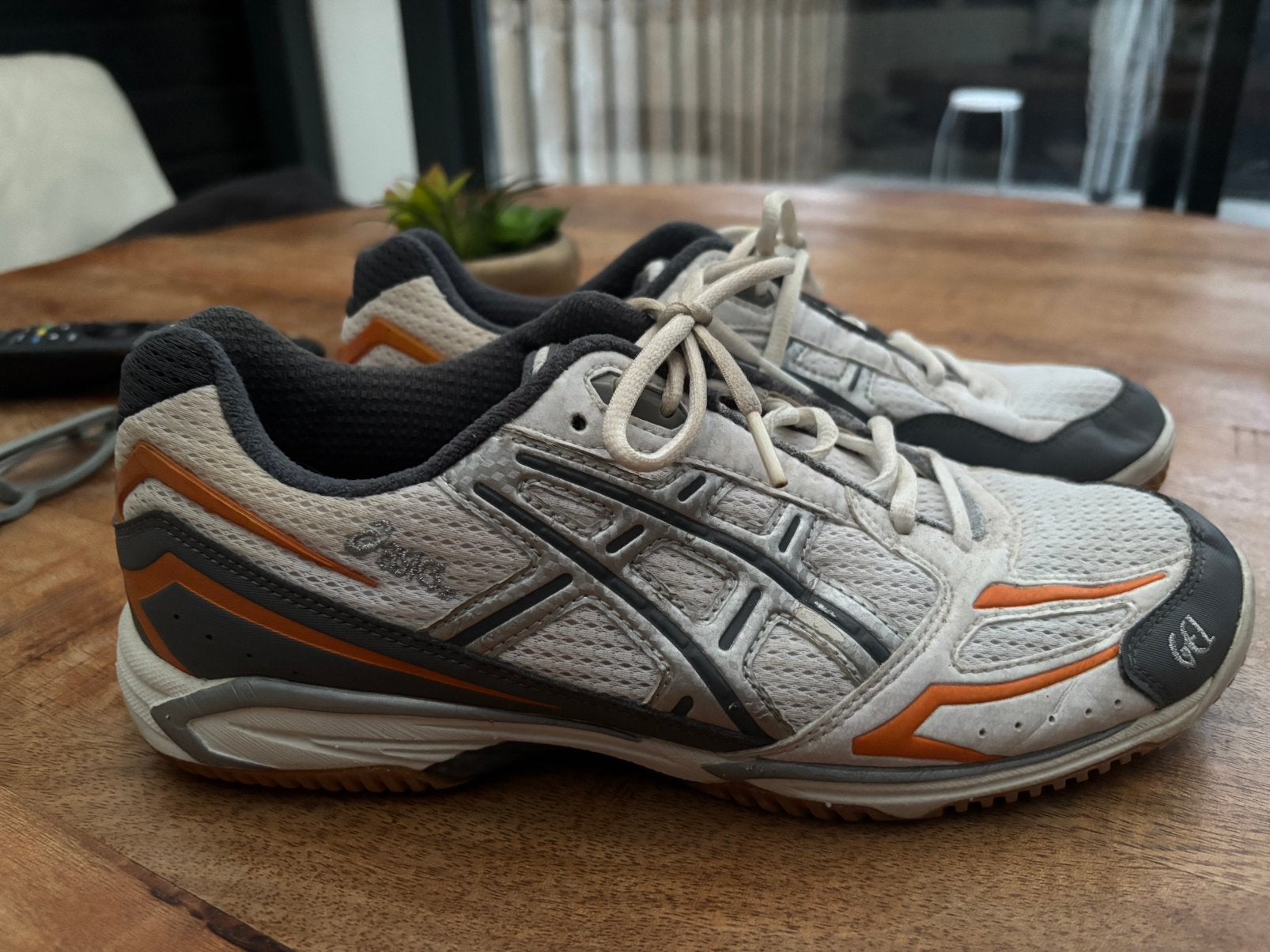 Te koop Asics sportschoenen maat 44,5, Ophalen of Verzenden, Zo goed als nieuw, Hardloopschoenen, Asics