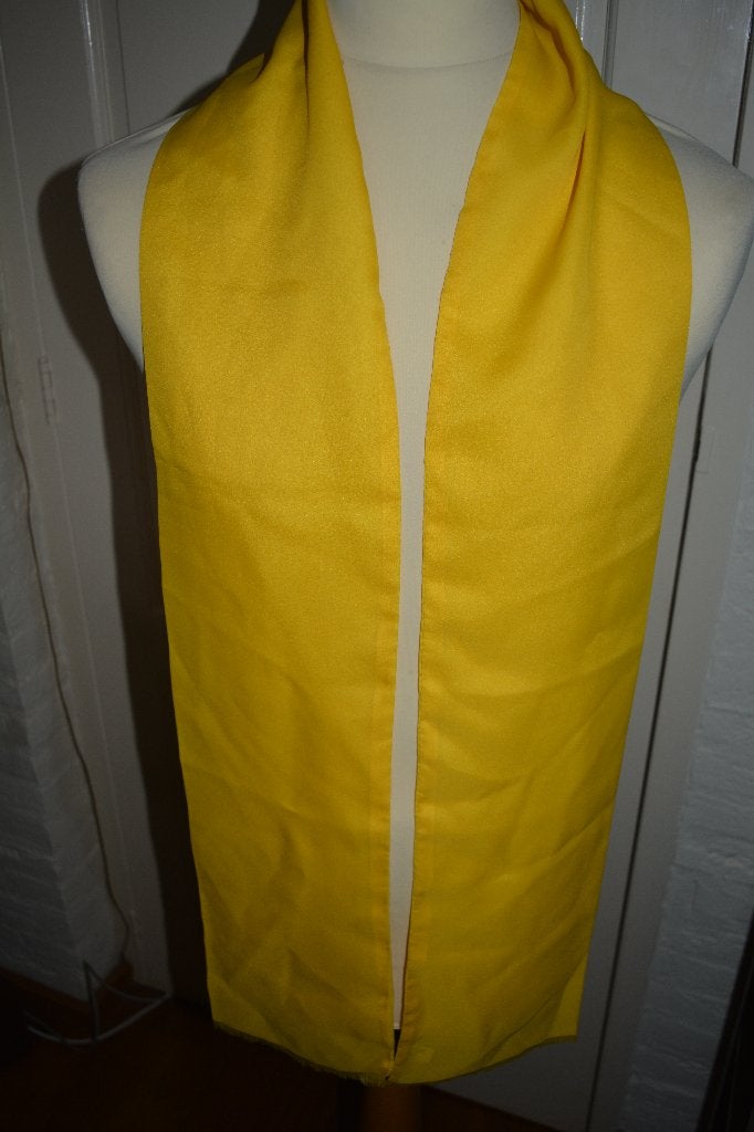 Trevira, langwerpige gele shawl, Kleding | Dames, Maat 46/48 (XL) of groter, Ophalen of Verzenden, Zo goed als nieuw, Sjaal